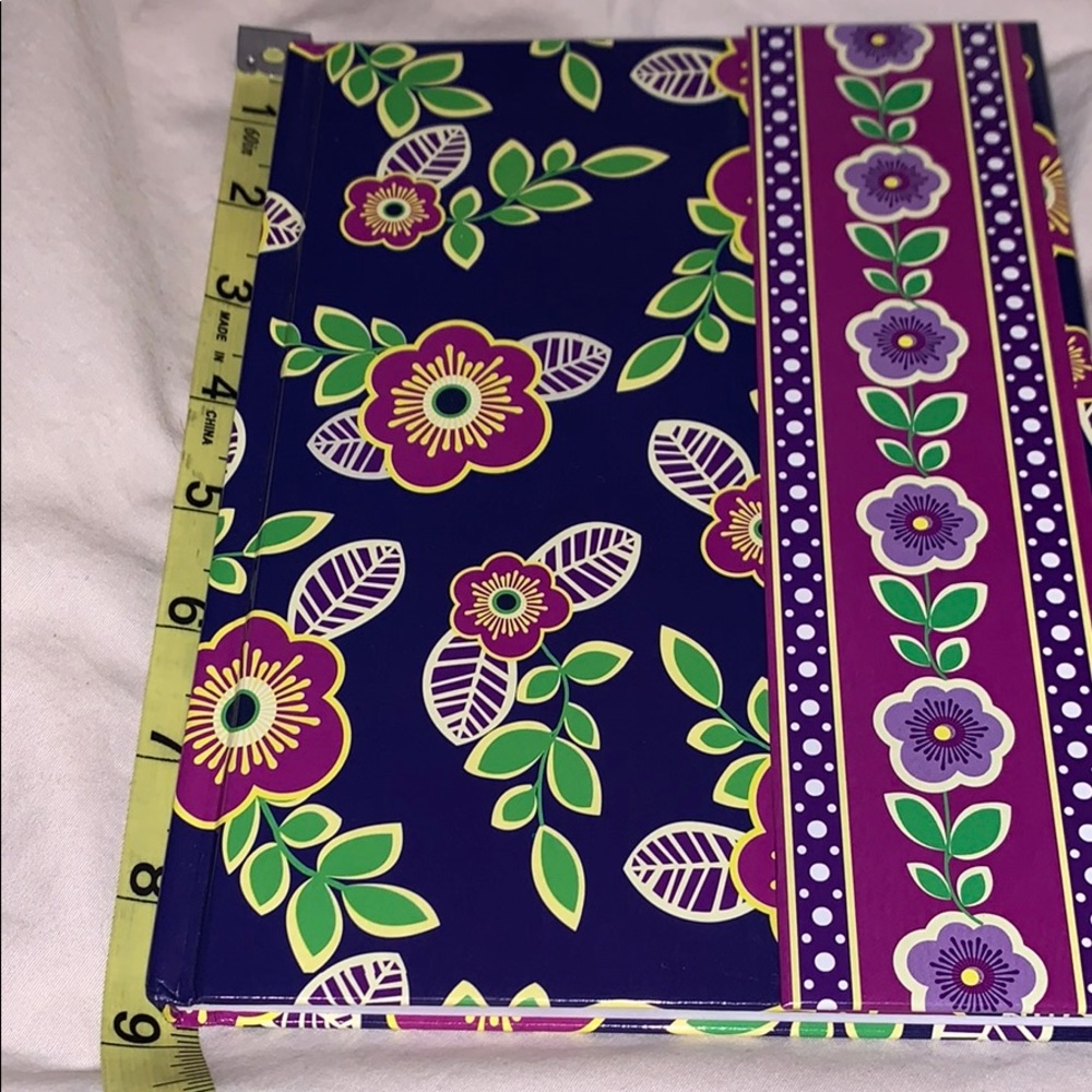 Notebook - Picture 4 of 5